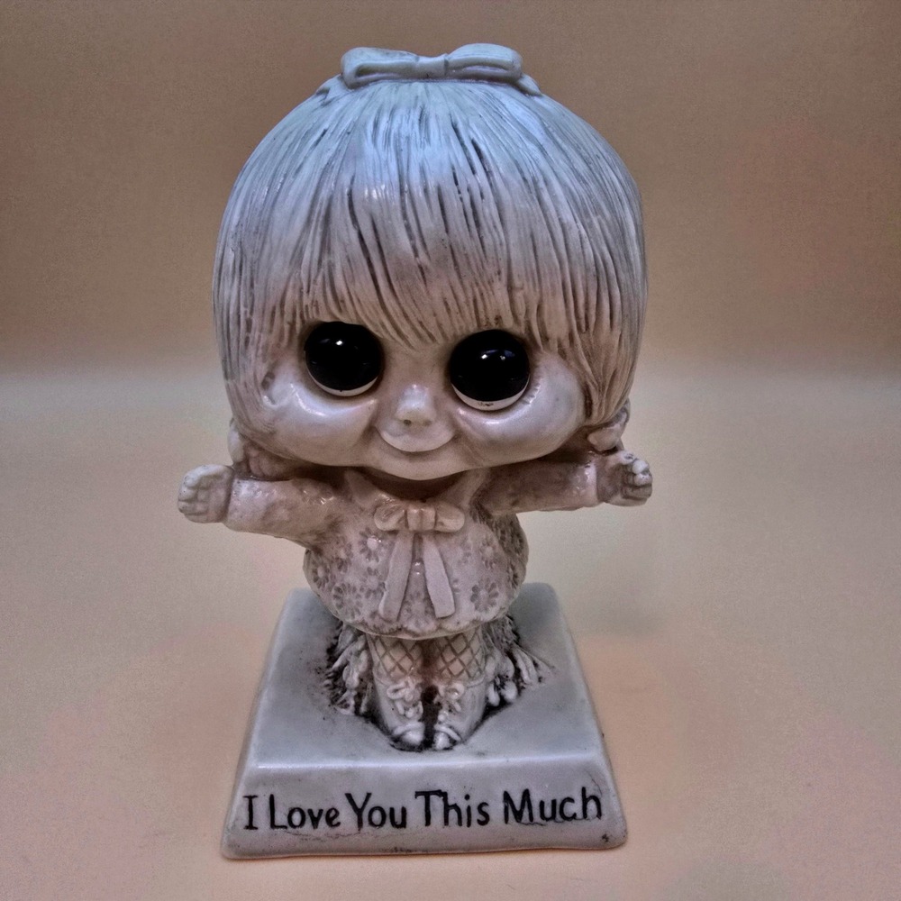 Vintage 1970 W & R Berries I Love You This Much Figurine Girl 5.25 Inch USA Made